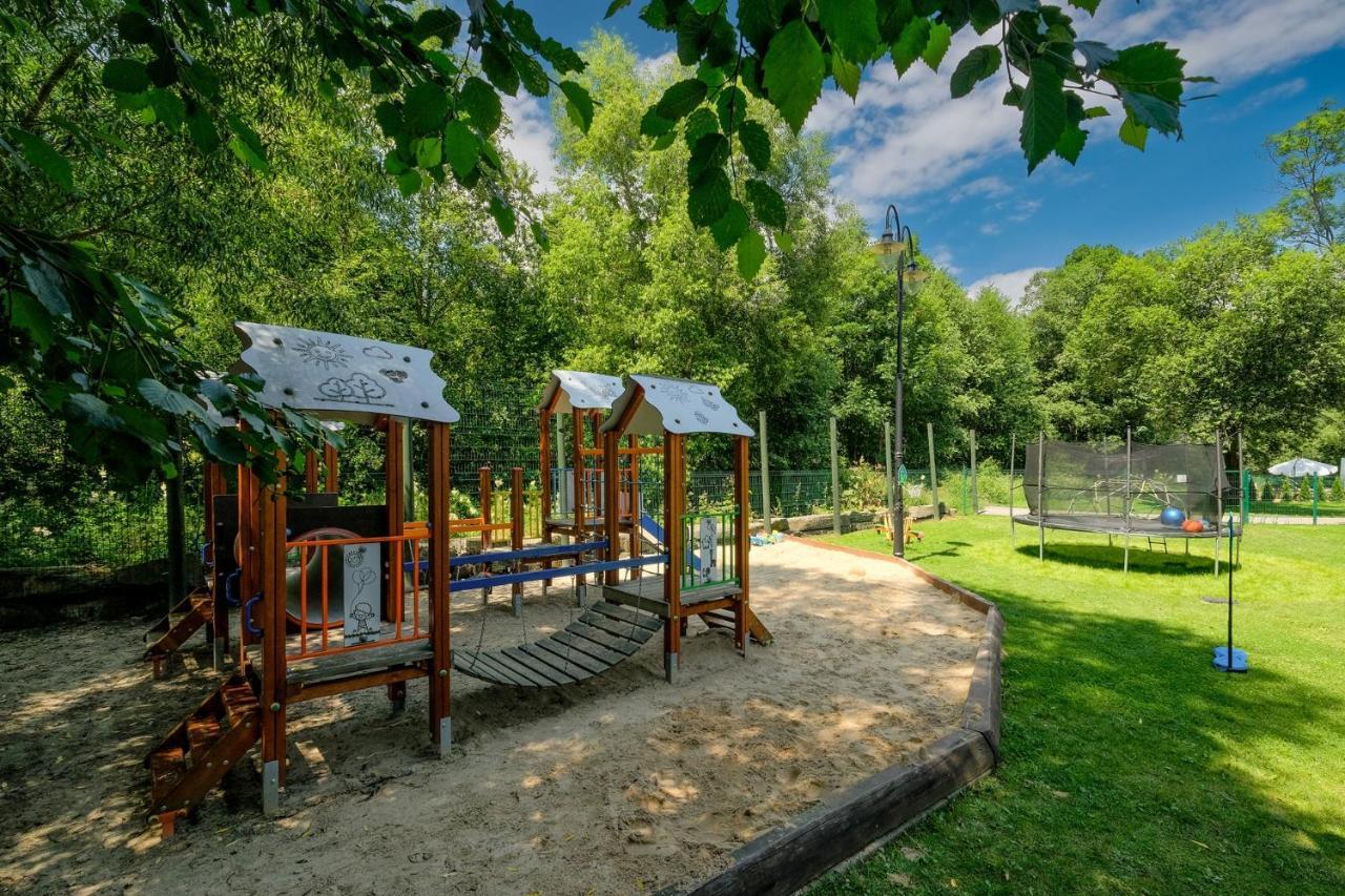 Aparthotel Goralski Spa & Restaurant ビャウカ エクステリア 写真